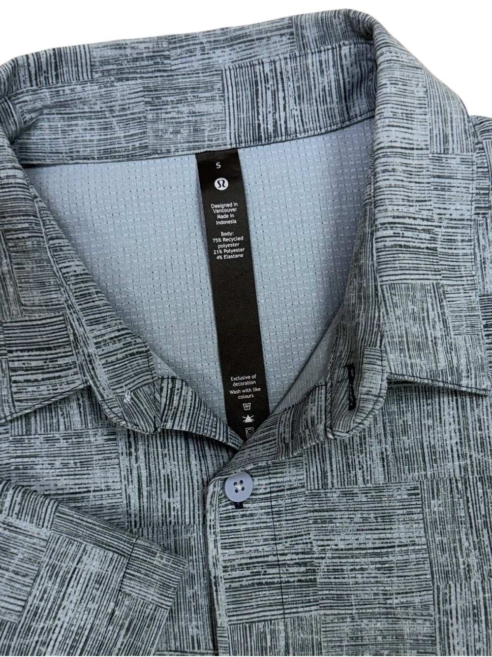 Lululemon Shirt Mens Small Airing Easy Short Sleeve Button Geometric Print Camp